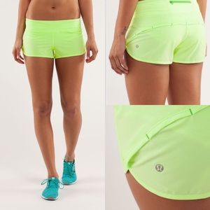 Lululemon Run: Speed Short in 
Faded Zap. Size 2.
Pristine Condition.